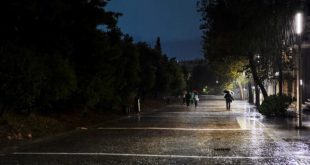 28η Οκτωβρίου με καταιγίδες: Στο «κόκκινο» πέντε περιοχές – Η προειδοποίηση Κολυδά
