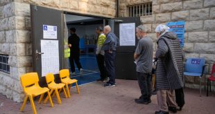 Άνοιξαν οι κάλπες στο Ισραήλ: Ποιος είναι ο μεγάλος αντίπαλος του Νετανιάχου στις εκλογές