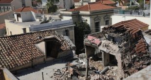 Έκρηξη στην Πλάκα: «Χάσαμε τους ανθρώπους μας για 20 ευρώ» – Οργή από τους συγγενείς των τεσσάρων Αμερικανών
