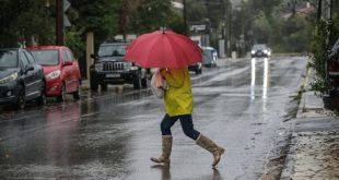 Καιρός: Πλημμύρισαν δρόμοι στη Μαγνησία – Πότε υποχωρεί η κακοκαιρία