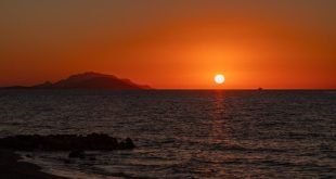 Ποια Σαντορίνη; Εδώ εχει το καλύτερο ηλιοβασίλεμα στην Ελλάδα