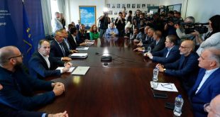 Tην άμεση διενέργεια εκλογών ζήτησε ο Γιάννης Βρούτσης μετά τη συνάντηση με μέλη του ΔΣ της ΕΟΚ – «Όλοι μαζί πρέπει να κλείσουμε αυτή την πληγή»